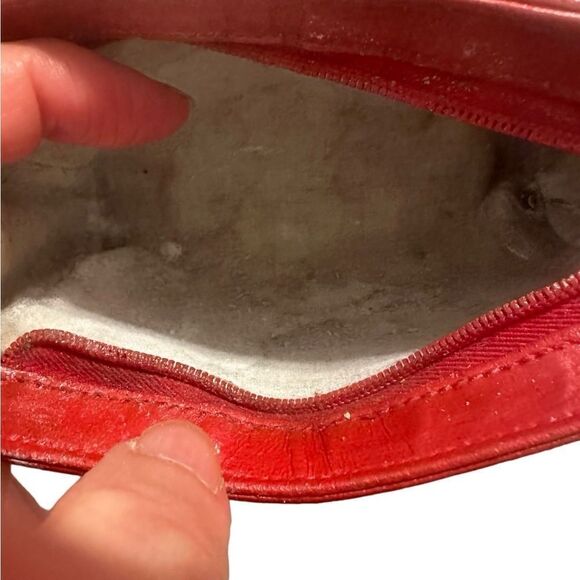 Chanel mini red leather pouch - Picture 3 of 14